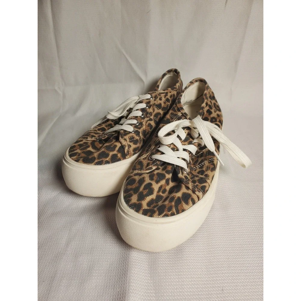 A‎ New Day Women's Leopard Print Lace-Up Canvas Sneakers - Size 9